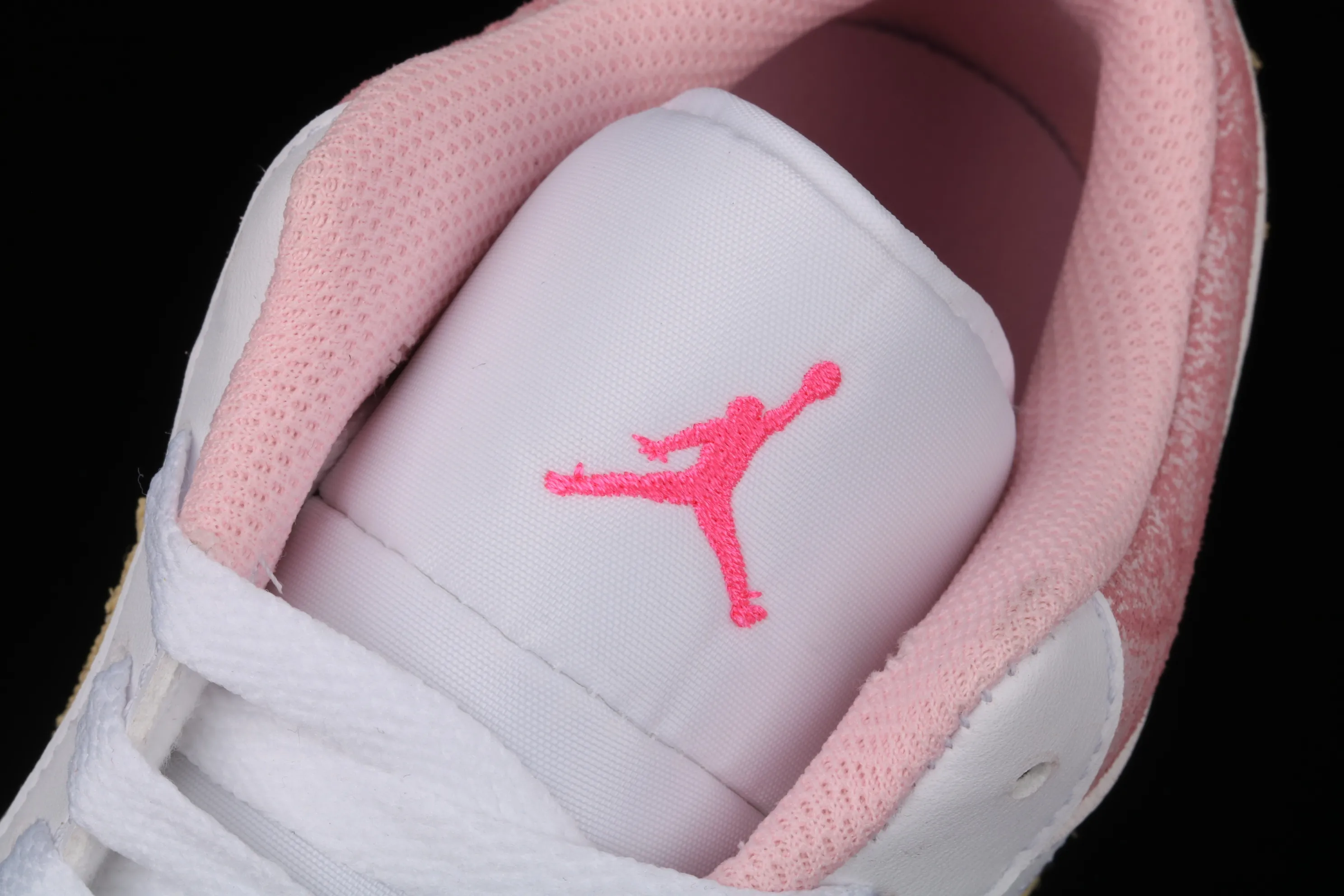 All categories Air Jordan Jordan series basketball shoes Air Jordan 1 Low Different versions Air Jordan 1 Low GS AJ1 Joe 1 low-top ice cream Low-top basketball shoes CW7104-601